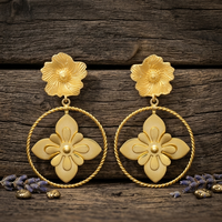 Nuevo Diseño, Venta al por Mayor, Pendientes Étnicos de Latón Hechos a Mano, Chapados en Oro de 24k, Joyería de Alta Calidad, Diseñador de Joyería de Latón, Importador de Joyería de EE. UU.
