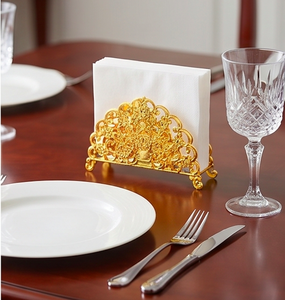Porte-serviettes en aluminium moulé avec finition couleur or, parfait pour la maison et les articles de cuisine, accessoire de table. - Product Image 4