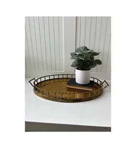 Bandeja de Servicio de Latón Estilo Real, Acabado Dorado Vintage, Plato Metálico para Exhibición de Juegos de Té y Servicio de Hospitalidad - Product Image 3