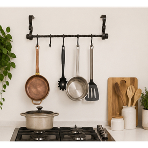 Estante de hierro creativo para ollas, montado en la pared, ahorrador de espacio, soporte para utensilios de cocina con ganchos en S, organizador de sartenes rústico forjado a mano en oferta - Product Image 6