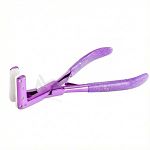 Pinzas Modernas y Elegantes de Acero Inoxidable para Extensiones de Cabello, Opciones de Color Personalizadas - MAGMA BEAUTY - Product Image 4
