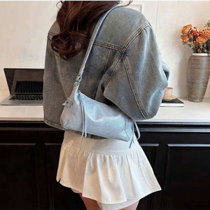 Sac à bandoulière bleu clair en similicuir PU, sac à main sous le bras grande capacité, souple, tendance, simple, brodé, pour le quotidien - Product Image 2