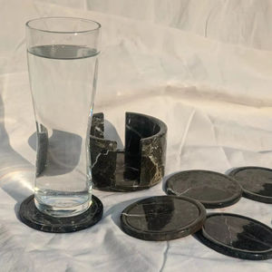 Juego de seis posavasos de mármol negro o ónix Zebra con soporte, posavasos de piedra hechos a mano para bebidas - Product Image 1