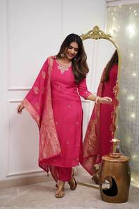 Conjunto de Traje de Seda Romana para Mujer, Bordado a Mano, Tres Piezas, Completamente Cosido, Ropa de Fiesta, Colección Moderna al por Mayor - Product Image 4