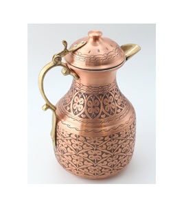 Jarra de Cobre Premium Grabada a Mano con Tapa, Jarra de Agua Tradicional con Diseño Floral Tallado y Asa de Latón Vintage - Product Image 3