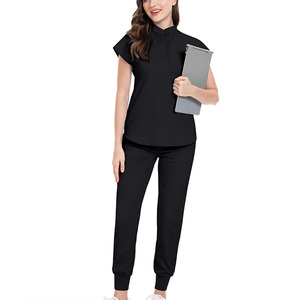 Conjunto de uniforme médico personalizado para mujer, negro, con blusa de manga corta y pantalones jogger, de tejido de poliéster, para hospital, con detección de agujas - Product Image 1