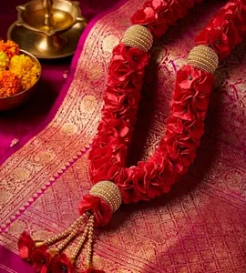 Guirlande de roses rouges artificielles faites à la main, Varmala de mariage indien, Jaimal floral pour la mariée et le marié, Fournisseur en gros - Product Image 3