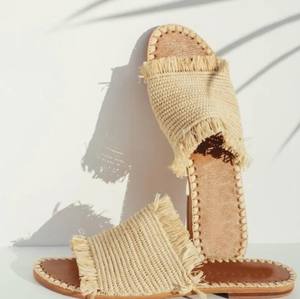 Mules en raphia faites à la main : sandales d'été marocaines - Product Image 1