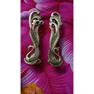 Artesanía elegante que transforma puertas ordinarias en entradas sofisticadas. - Product Image 4