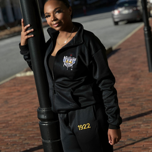 ชุดวอร์ม SGRHO แบบกำหนดเองสำหรับชมรมหญิงกรีก Sigma Gamma Rho เสื้อแจ็คเก็ตซิป กางเกงจ็อกเกอร์ กันน้ำ เหมาะสำหรับออกกำลังกาย - Product Image 1