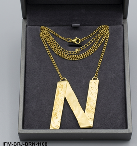 Collar con Colgante 'N' de Latón Texturizado Hecho a Mano, Cadena con Acabado Dorado, Revestimiento Resistente al Deslustre, Patrón Sólido, Ideal para Regalo - Product Image 4