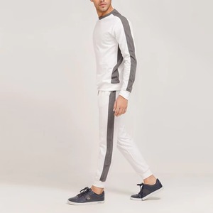Conjunto Deportivo de Invierno para Hombre, Color Negro, Sudadera de Manga Larga con Cuello Redondo, Pantalones Deportivos con Cordón y Logotipo Frontal, Ropa Deportiva Informal de Punto - Product Image 2