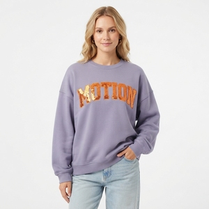 เสื้อสเวตเชิ้ตคอกลมปักลายตัวอักษรประดับเลื่อมแบบสั่งทำสำหรับผู้หญิง ทรงโอเวอร์ไซส์ สวมใส่สบายๆ สไตล์ลำลอง เหมาะสำหรับฤดูใบไม้ร่วง - Product Image 4