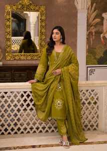 ชุดคุर्ติผ้าฝ้ายปักลายสีเขียวมะกอกแบบดั้งเดิมสำหรับผู้หญิง พร้อมกางเกงและผ้าคลุมไหล่ ทรงปกติ ความยาวระดับเข่า แห้งเร็ว ใส่ได้ทุกฤดู จากอินเดีย - Product Image 3