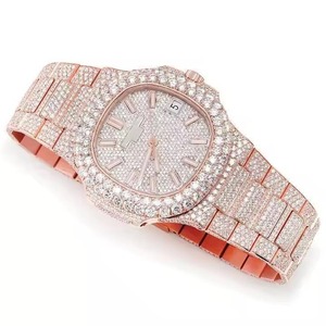 Montre de luxe pour femme en or rose avec strass, cadran octogonal à quartz analogique, chiffres romains, bracelet à fermoir papillon de 38 mm - Product Image 1