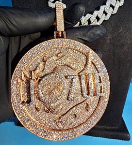 จี้เพชรโมอิสซาไนต์ VVS แบบวงกลมสั่งทำพิเศษ ประดับเพชรเต็มวง สองสี เงินแท้ 925 ชุบทอง จี้ฮิปฮอปสำหรับผู้ชาย - Product Image 4
