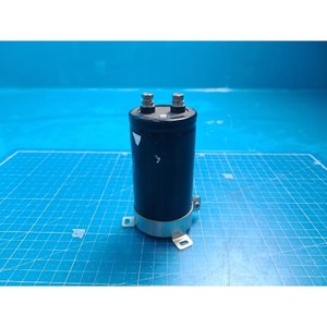 Condensador Electrolítico de Aluminio NIPPON CHEMI-CON 51b808 Usado Como Pieza de Repuesto para Equipos de Semiconductores - Product Image 1