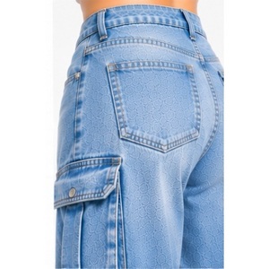 Jeans de mezclilla de mujer de tiro medio y pierna ancha con doble pliegue vertical en la cintura, color crudo natural, al por mayor - Product Image 5