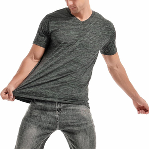 T-shirt Homme Col V Qualité Supérieure 100% Coton Personnalisable Logo Faible MOQ Écologique Anti-boulochage Respirant Peigné - Product Image 5