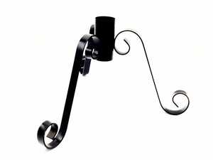 Soporte para árbol de Navidad de metal negro hecho a mano de los años 70 – Diseño curvo vintage único de 3 patas con tornillos de fijación, ideal - Product Image 3