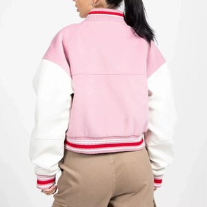 Veste universitaire rose unisexe personnalisée, manches blanches, bordure rouge, logo brodé, style preppy, vêtements d'automne, fabricant OEM en gros - Product Image 2