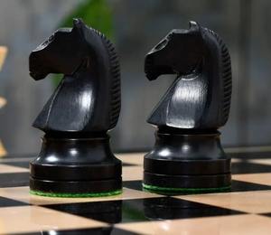 Piezas de ajedrez de la serie de la era soviética rusa reproducidas en madera de abeto ebonizado y madera natural, altura del rey de 3.75 pulgadas, juego de torneo al mejor precio. - Product Image 1