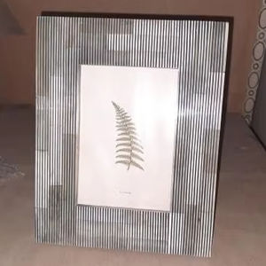 Marco de fotos con incrustaciones de hueso de resina de alta demanda MDF económico para fines decorativos - Product Image 2