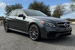 Mercedes-Benz E-63 S AMG Sedán 2015 - Product Image 4