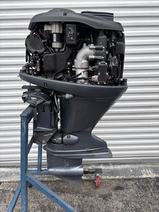 Prêt à expédier – Offre exceptionnelle : Moteur hors-bord d'occasion 2014 115 CV F115LB 4 temps, arbre de 20 pouces, 366 heures, avec équipement de montage - Product Image 2