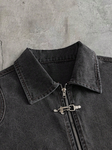 Camisa de mezclilla negra para hombre con botones de rana, lavada, de manga corta, corte cropped y holgado, estilo streetwear oriental Kung Fu, con bolsillo con solapa - Product Image 3