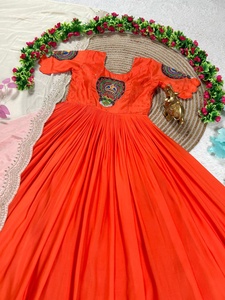 Robe de cérémonie luxueuse de style sud-indien en soie Pulmy pour mariages et galas - Product Image 2