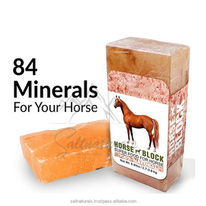 Precio al por mayor de sal del Himalaya Rosa orgánica personalizada bloque para lamer con cuerda fácil de colgar Feng Shui y estilo amor 10-15Kg - Product Image 2