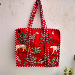 Sac fourre-tout matelassé en coton fait main, imprimés blocs animaux de safari vibrants, sangles rayées rouges, fermeture éclair, style bohème, prix d'usine - Product Image 1