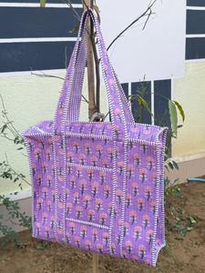 Bolsa de Mano de Algodón Acolchada con Estampado Floral, Bolsa de Compras y Viaje Grande, Elegante Bolsa de Mano para Mujer, Diseño Espacioso y Duradero - Product Image 5