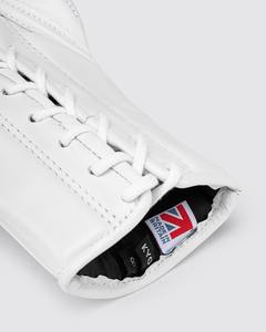 Guantes de Boxeo Blancos Personalizados de Cuero Vacuno Genuino de Alta Calidad OEM para Entrenamiento de Boxeo, Combate y Gimnasio - Product Image 6