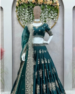 Ensemble Lehenga Choli en soie brodée KV Green, longueur au sol, traditionnel, anti-humidité, tenue de mariage indienne pakistanaise pour l'automne - Product Image 6