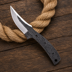 Cuchillo de Caza de Acero al Carbono Forjado a Mano de Grado Industrial UA Supplies, Mango de Acero al Carbono, Hoja de 8 Pulgadas con Punta Caída de 0.5mm - Product Image 1