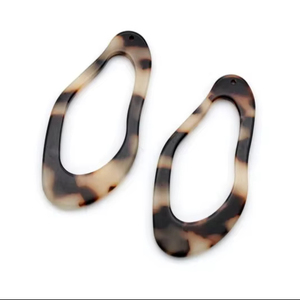 Resin Crafts Earrings with Enamel Resin Epoxy Resin <b>Polymer</b> Clay-Hand-painted Fashion Love Model Design - Product Image 1