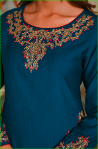 Conjunto de Kurta Maharani Bordado en Azul Rey con Dori - Product Image 4