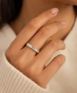 แหวนแต่งงานแบบเต็มวง ประดับมอสซาไนต์ทรงเหลี่ยมมรกต ทอง 14K หรูหรา ขายส่ง รับผลิตตามแบบ OEM ODM - Product Image 6