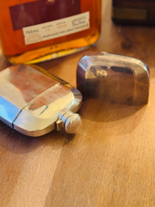 ชุดของขวัญกระติกน้ำสแตนเลสสุดหรูพร้อมกรวยและถ้วย - Product Image 4