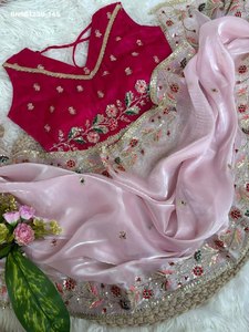 Sari en soie de créateur fantaisie avec bordure fleurie et feuillagée, cordon brodé et travail de sequins de 3 mm - Ensemble prêt-à-porter avec chemisier Saree Love - Product Image 4