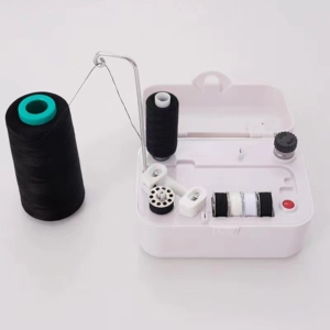 Bobinadora portátil AA0282, mini bobinadora con bobinas e hilos para máquinas de coser, diseño de plástico blanco, fácil de operar - Product Image 2