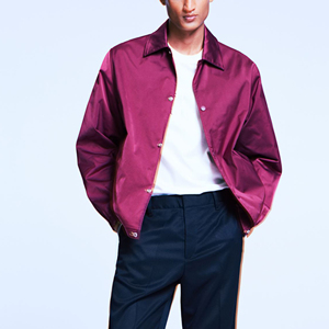 เสื้อแจ็คเก็ตบอมเบอร์กันลมปักโลโก้สีสันสดใสสำหรับผู้ชาย ไซส์ใหญ่ ผลิตจากโพลีเอสเตอร์ 100% กันน้ำ เสื้อแจ็คเก็ตบอมเบอร์ผ้าไหมสำหรับผู้ชาย - Product Image 4