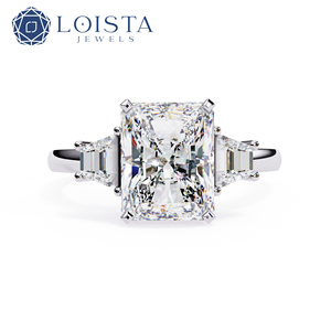 Anillo de Diamante Cultivado en Laboratorio con Corte Radiante, Anillo Solitario con Diamantes Laterales, Diamante Cultivado en Laboratorio con Certificado IGI - Product Image 1
