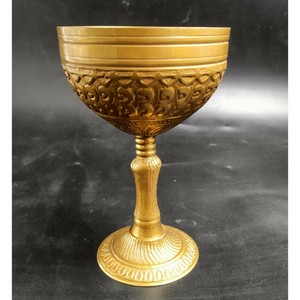 Nouvelle Arrivée - Gobelet en Laiton Fait Main, Design Classique Rond Embossé, Coupe à Vin pour Mariage et Usage Décoratif - Product Image 4