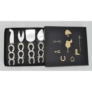 Juego de Cuchillos para Queso Estilo Herradura, 4 Piezas, Aptos para Lavavajillas y Sostenibles, Juego de Servidores de Queso de Metal con Diseño Ecuestre, Caja de Regalo, Último Modelo - Product Image 1