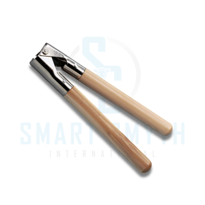 Écorneur à manche en bois Barnes, outil vétérinaire de classe I pour bovins et caprins - Product Image 4