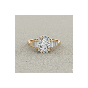 แหวนหมั้นเพชรทรงบาแกตต์ประดับด้วยเพชรแบบเฮโล ชุบทองคำสีกุหลาบ ตัวเรือนทองคำแบบหนามเตย สำหรับเพชรที่ได้รับการรับรอง - Product Image 1