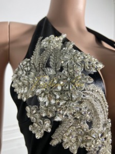 Nuevo Vestido de Fiesta de Satén con Estampado y Pedrería para Mujer, Estilo Imperio, Escote Halter Profundo en V, Espalda Descubierta, Elegante, para Eventos Nocturnos y Bailes - Product Image 5